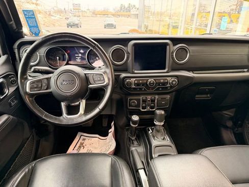 Used 2022 Jeep Wrangler Unlimited Sahara w/ Cold Weather Group image 9