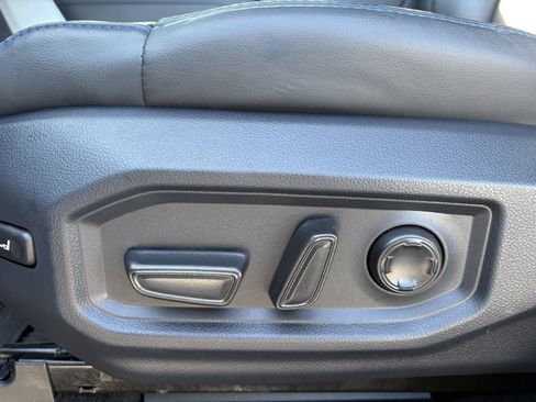 Used 2024 Toyota Tundra Platinum AWD/4WD image 10