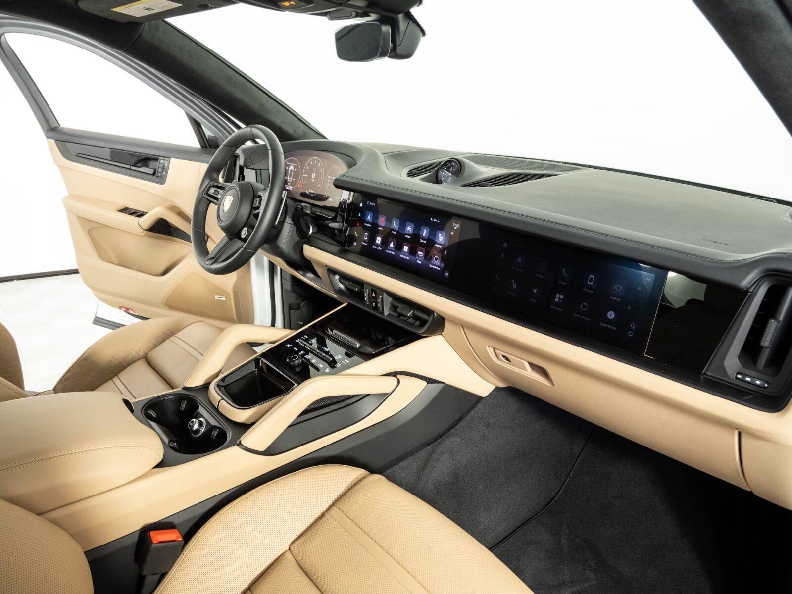 Certified 2026 Porsche Cayenne GTS AWD/4WD image 25
