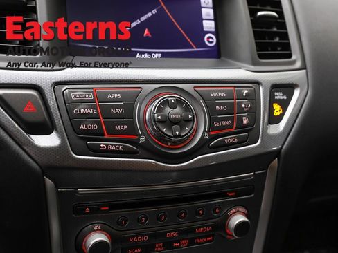 Used 2020 Nissan Pathfinder SL image 20