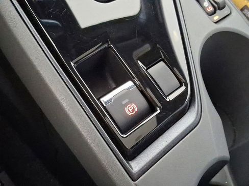 Certified 2025 Subaru Crosstrek 2.5i Sport image 25