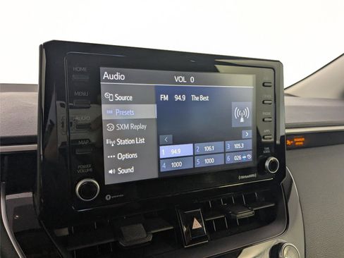 Used 2022 Toyota Corolla LE image 17