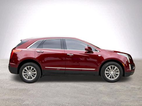 Used 2017 Cadillac XT5 Luxury image 10