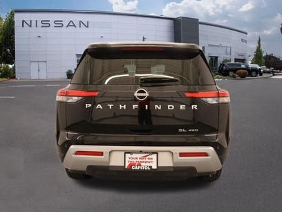 Used 2025 Nissan Pathfinder SL
