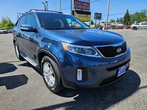 Used 2014 Kia Sorento LX w/ Touring Package (LX) AWD/4WD image 6
