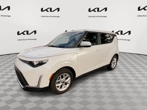 Certified 2023 Kia Soul LX FWD image 4