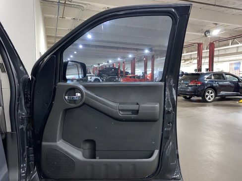 Used 2012 Nissan Xterra PRO-4X w/ Pro-4x Leather Pkg image 12