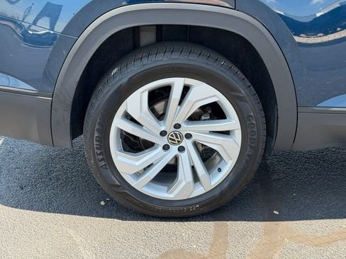 Used 2023 Volkswagen Atlas SE AWD/4WD image 9