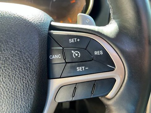 Used 2014 Jeep Grand Cherokee Limited AWD/4WD image 16