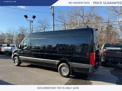 Used 2019 Mercedes-Benz Sprinter 2500 image 4