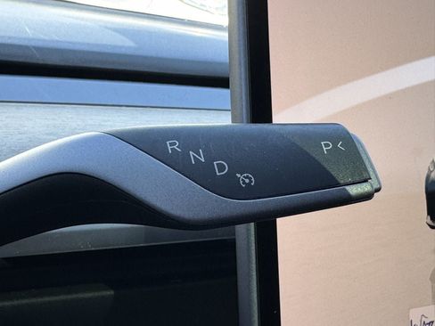 Used 2023 Tesla Model 3 Standard Range RWD image 32