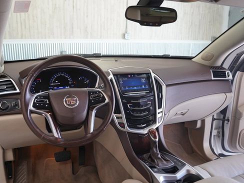 Used 2016 Cadillac SRX Luxury FWD image 10