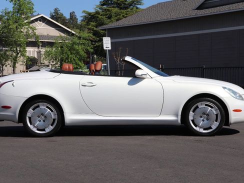 Used 2002 Lexus SC 430 Base 2dr Convertible image 10