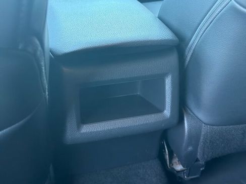 Used 2021 Toyota Camry SE FWD image 16