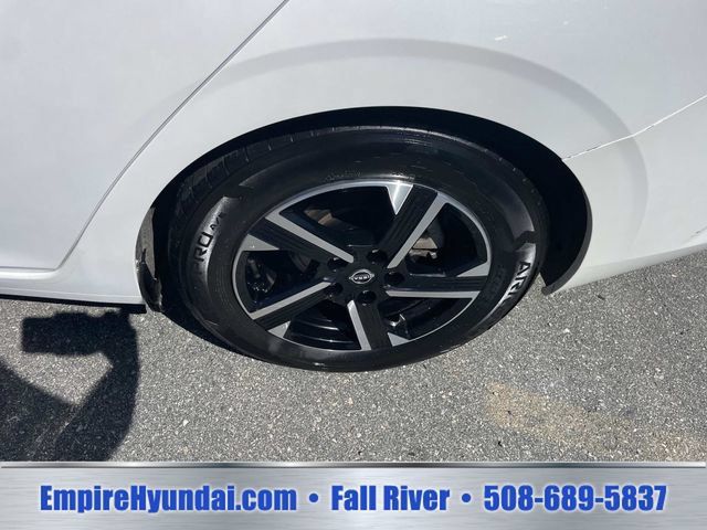 Used 2024 Nissan Sentra SV FWD image 13