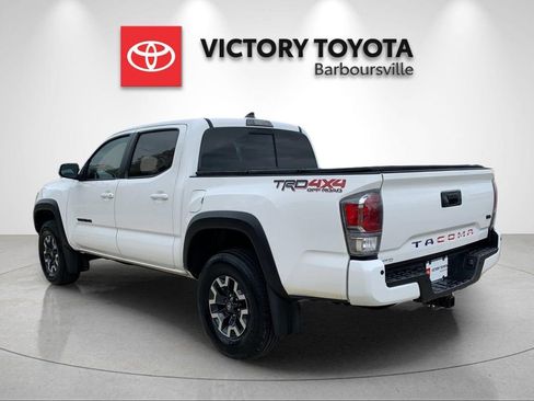Used 2021 Toyota Tacoma TRD Off-Road w/ Technology Package AWD/4WD image 3