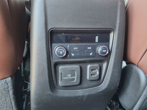 Used 2021 Buick Enclave Avenir w/ Avenir Technology Package FWD image 17