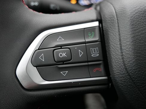 New 2026 Jeep Compass Trailhawk w/ Sun, Sound & Navigation Group image 19