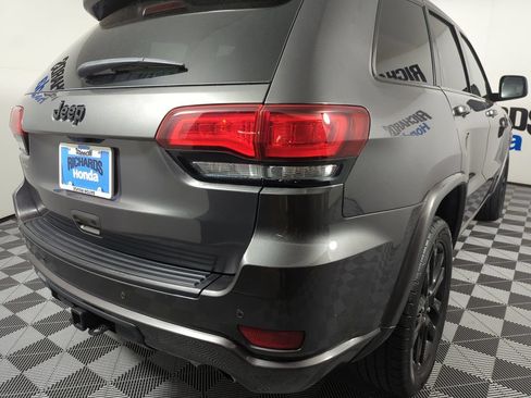 Used 2021 Jeep Grand Cherokee Laredo X RWD image 5
