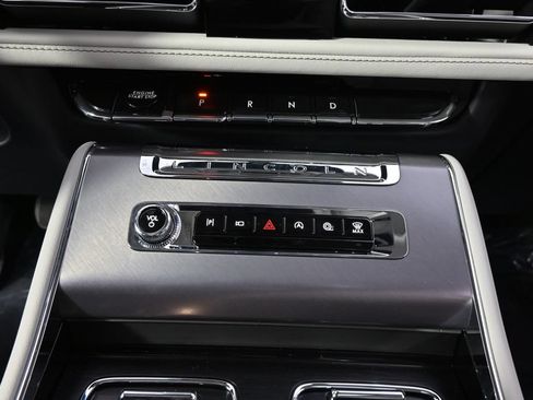 New 2026 Lincoln Aviator AWD image 31