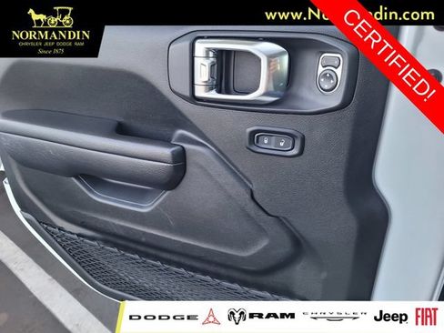 Certified 2024 Jeep Wrangler Unlimited Rubicon AWD/4WD image 15