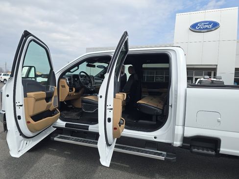 Used 2024 Ford F350 Lariat w/ Chrome Package AWD/4WD image 15