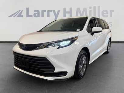 Used 2023 Toyota Sienna LE