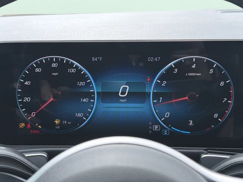 Used 2021 Mercedes-Benz GLB 250 4MATIC image 54