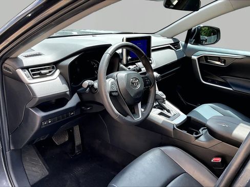Used 2023 Toyota RAV4 XLE Premium FWD image 18