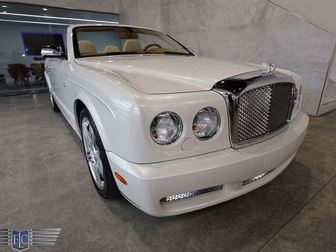 Used 2010 Bentley Azure T RWD image 39