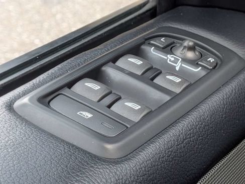 Used 2016 Land Rover LR4 HSE AWD/4WD image 29