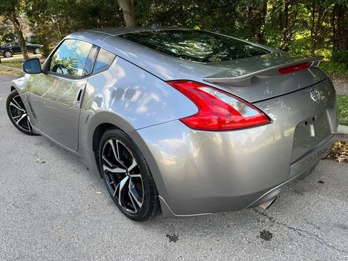 Used 2009 Nissan 370Z Touring w/ Sport Pkg image 6