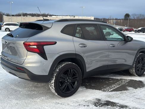 Used 2024 Chevrolet Trax ACTIV w/ Driver Confidence Package image 6