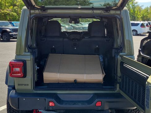 New 2026 Jeep Wrangler Unlimited Rubicon AWD/4WD image 10