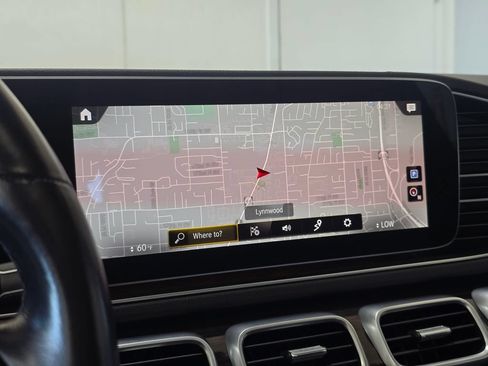 Used 2022 Mercedes-Benz GLS 450 4MATIC image 16