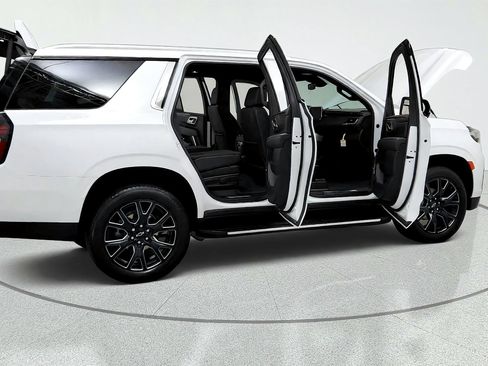 Used 2023 Chevrolet Tahoe LT w/ LT Signature Plus Package AWD/4WD image 13