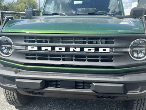 New 2025 Ford Bronco 4-Door image 5