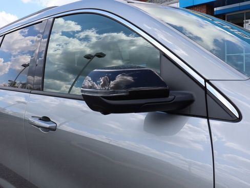 New 2026 Chevrolet Traverse LT w/ Sun and Wheel Package FWD image 2