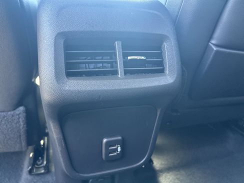 Certified 2024 GMC Terrain SLT AWD/4WD image 22