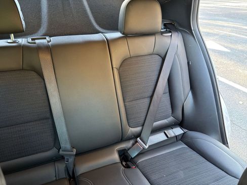 Used 2025 Buick Envista Preferred image 32