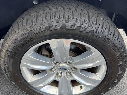 Used 2016 Ford F150 Platinum w/ Equipment Group 701A Luxury AWD/4WD image 12