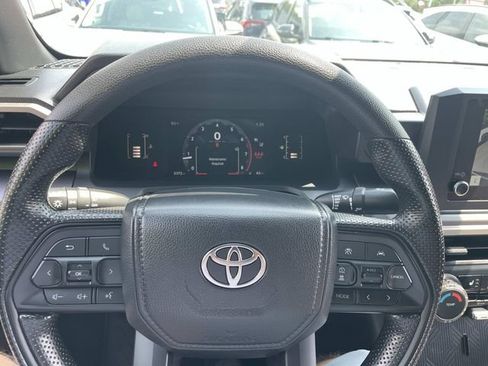 Used 2025 Toyota Tacoma SR5 AWD/4WD image 28