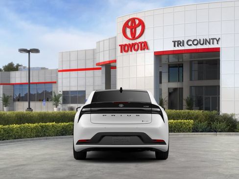 New 2026 Toyota Prius Plug-In Hybrid FWD image 8