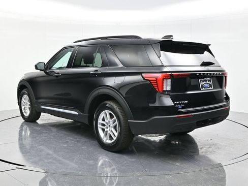 New 2025 Ford Explorer Active image 7