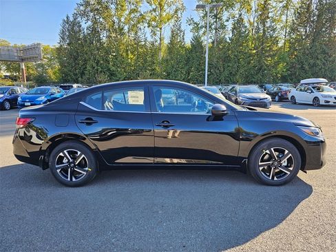 New 2025 Nissan Sentra SV w/ Trunk Package image 4