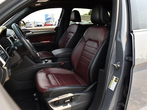 Used 2023 Volkswagen Atlas Cross Sport SEL Premium R-Line AWD/4WD image 19