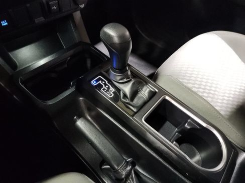 Used 2023 Toyota Tacoma SR AWD/4WD image 39