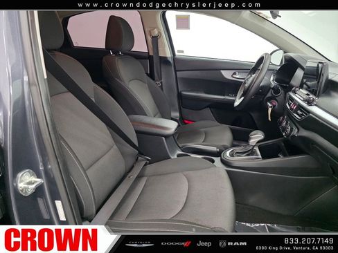 Used 2023 Kia Forte LXS image 10