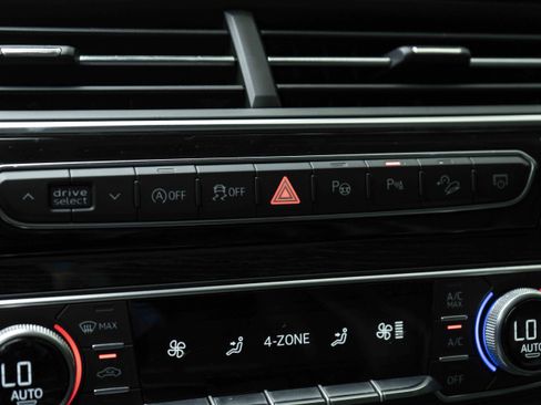 Used 2019 Audi Q7 3.0T Premium Plus AWD/4WD image 25
