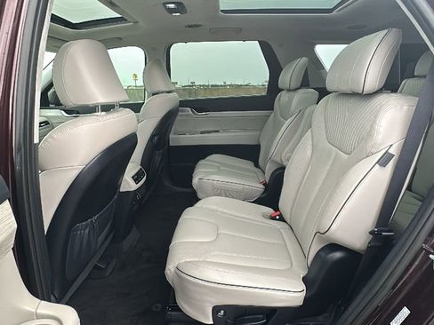 Used 2024 Hyundai Palisade Calligraphy image 32
